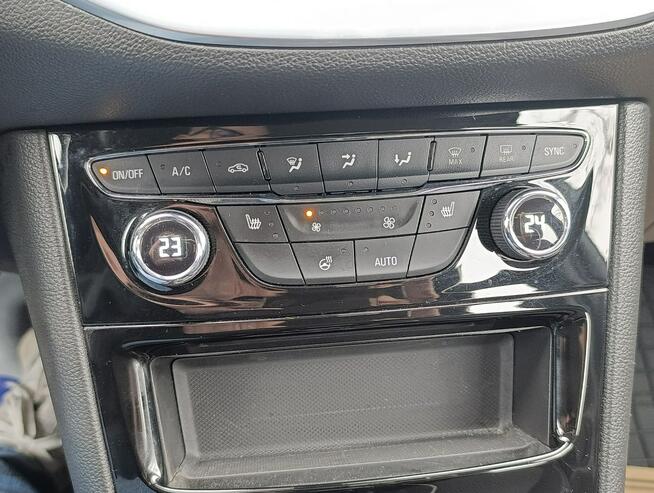 Astra Sports Tourer Bezwypadkowa , mały przebieg