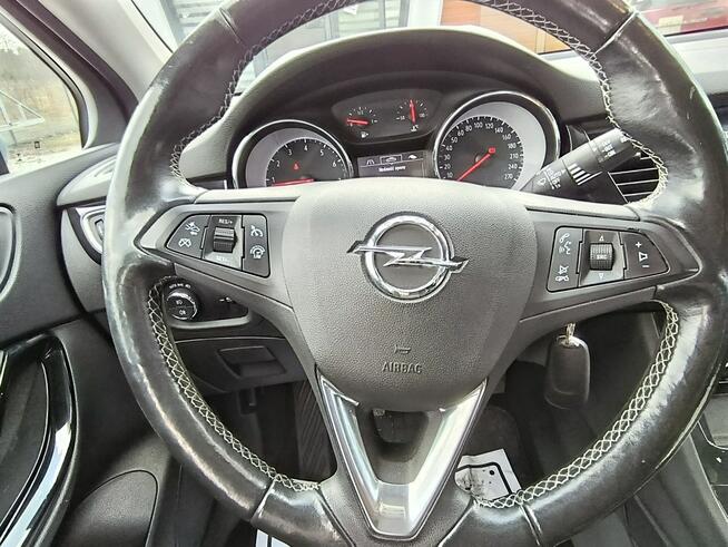 Astra Sports Tourer Bezwypadkowa , mały przebieg