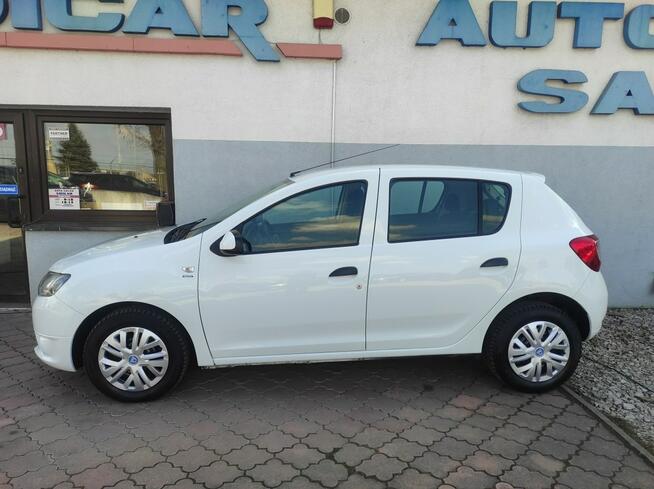 Dacia Sandero krajowy, niski przebieg, org.radio CD/BT AUX/USB, isofix, Bez turbo