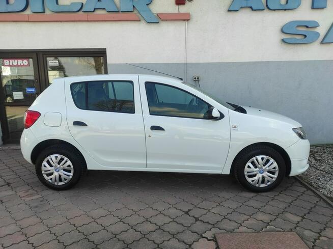 Dacia Sandero krajowy, niski przebieg, org.radio CD/BT AUX/USB, isofix, Bez turbo