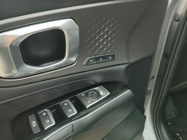 SORENTO 1.6T-GDI PHEV 265 KM/Prestige Line/Szkalny dach/4WD/Hak/ FV23%