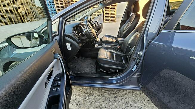 Kia Cee'd 1,6 CRDi Xenon Ledy Skóra Grzana Asystent Pasa Kamera Full Opcja