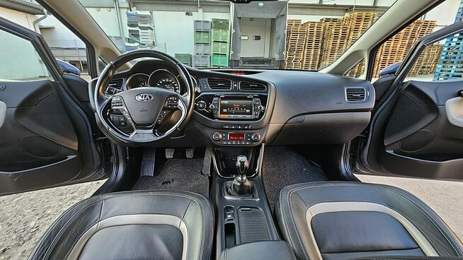 Kia Cee'd 1,6 CRDi Xenon Ledy Skóra Grzana Asystent Pasa Kamera Full Opcja