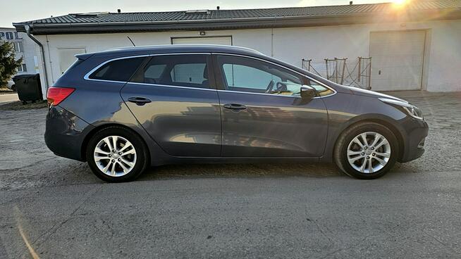 Kia Cee'd 1,6 CRDi Xenon Ledy Skóra Grzana Asystent Pasa Kamera Full Opcja