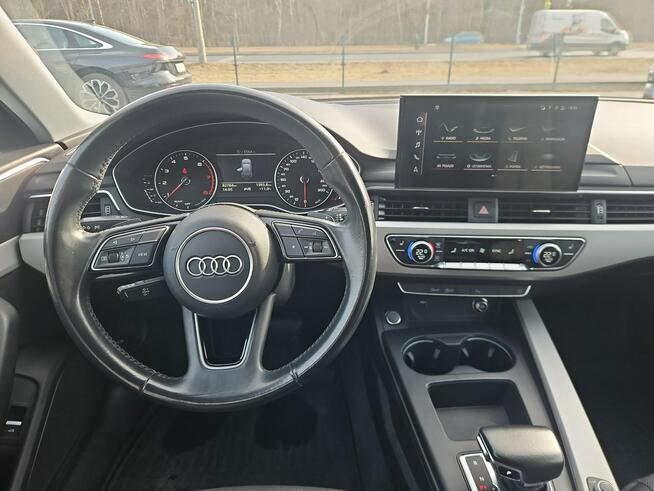 Audi A4 LED_VirtualCockpit_3-stref.Klima_Ambiente_El.Fotel_CarPlay_Pak.Czerń