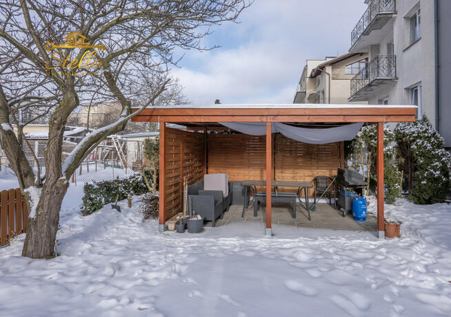 Dom Gdynia Cisowa, Sienna