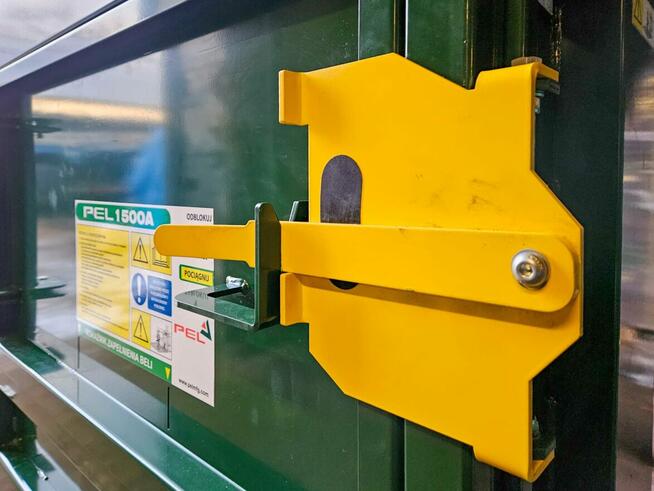 Prasa belująca do odpadów belownica pionowa PEL1500A