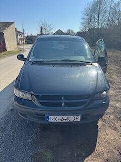 syndyk sprzeda samochód Chrysler Grand Voyager