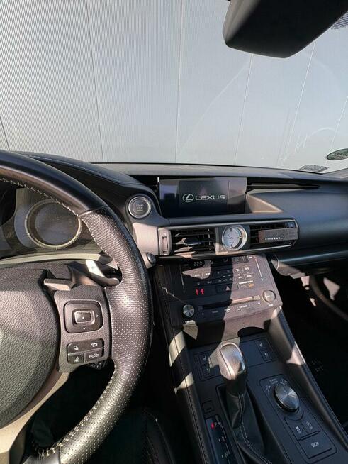 Sprzedam LEXUSA RC300 2018 r. z Polski
