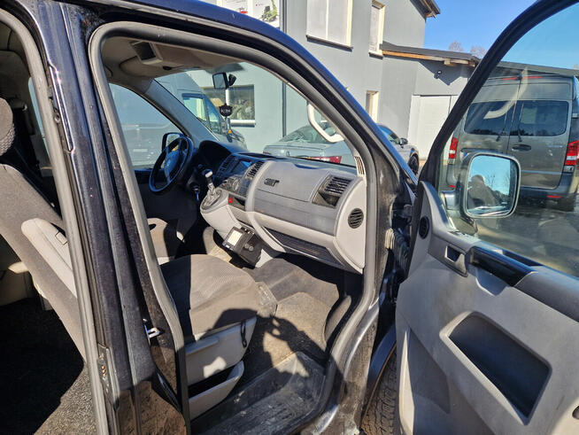 Volkswagen Transporter T5 2.5 TDI Long Brygadówka 6 osobowa
