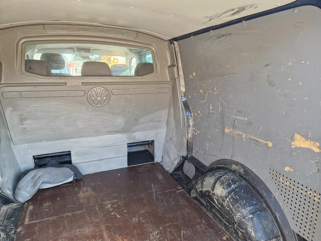 Volkswagen Transporter T5 2.5 TDI Long Brygadówka 6 osobowa