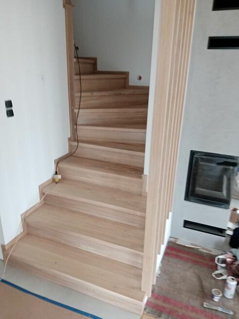 Schody na beton oraz samonośne