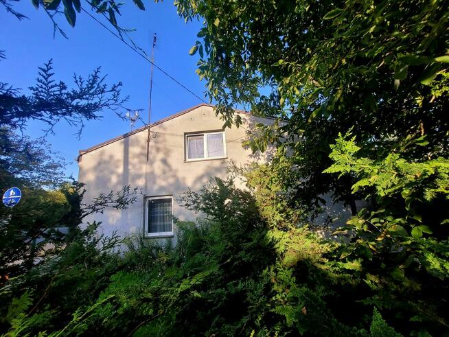 Atrakcyjna działka z zabudowaniami w Radomsku