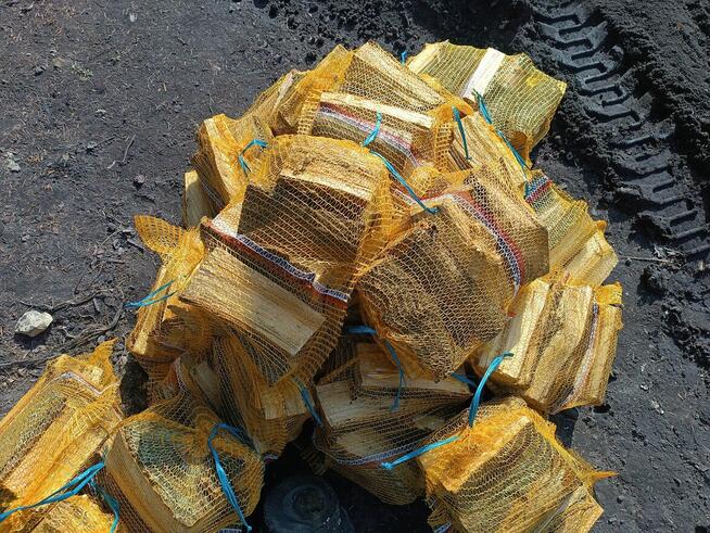 Drewno owocowe w workach