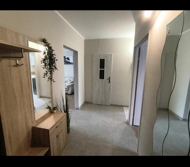 Mieszkanie 2 pokojowe 48m2 po remoncie nowe agd plus garaz