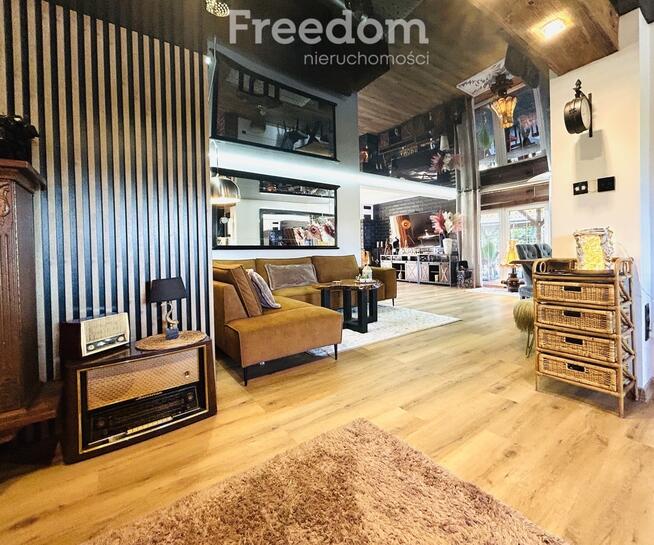 Dom z unikatowym wnętrzem i dużą przestrzenią