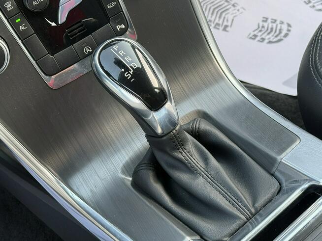 Volvo XC 60 2,0D4 190KM Momentum/Navi/Alu/Skóra/LedY/Xenon/Serwis/