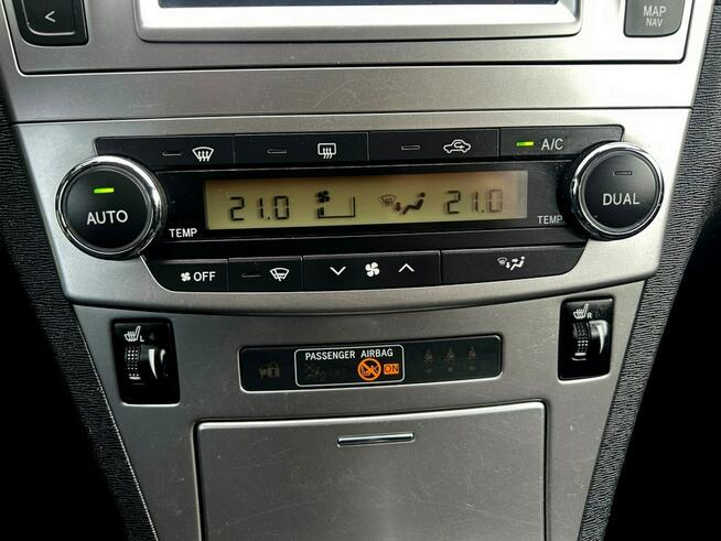 Toyota Avensis FULL*LEDY*Kamera*Cofania*Grzane*Fotele*Serwis*ASO*Zarejestrowany
