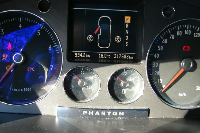 Volkswagen Phaeton 3,2 -V6-Tiptr. LPG, w PL od 2008. Auto dla Prezesa