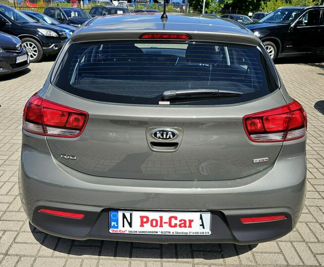 Kia Rio model 2018, grzana kierownica i fotele, asystent pasa, radar