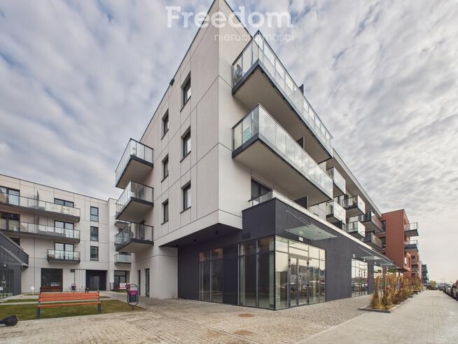 Duży lokal narożny 130 m² z witrynami  - Rotmanka