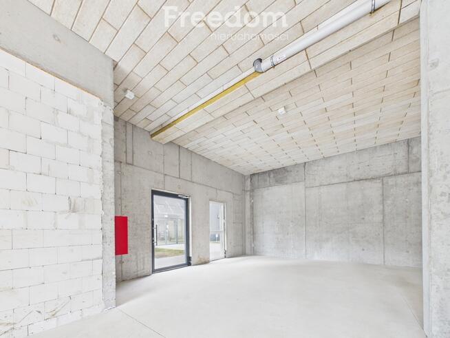 Duży lokal narożny 130 m² z witrynami - Rotmanka