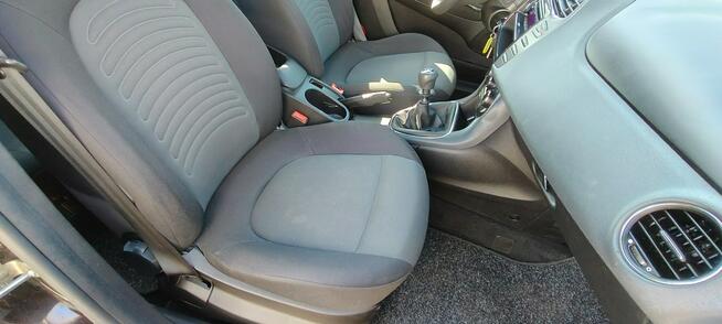 Fiat Bravo Książka serwisowa, stan bdb.