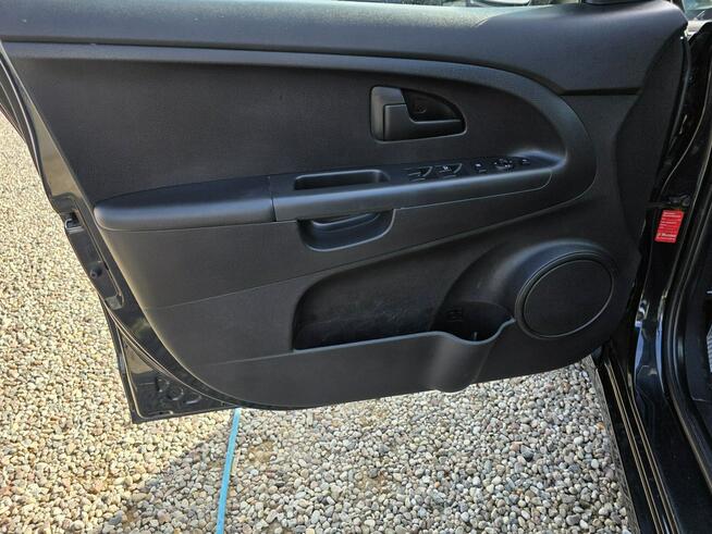 Kia Venga 1.4 90PS Benzyna Klimatronic GrzaneFotele PanoramaDach Gwarancja