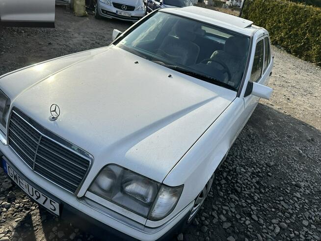 Mercedes W124 2,0d, stan niespotykany, szyberdach, drugie koła, długie opłaty
