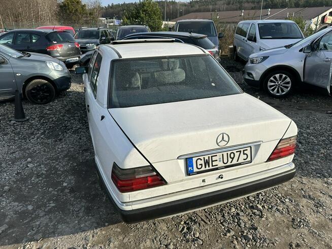 Mercedes W124 2,0d, stan niespotykany, szyberdach, drugie koła, długie opłaty
