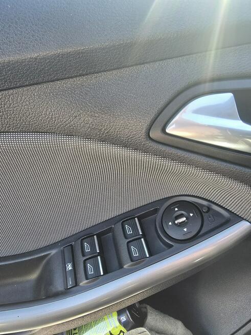 Ford Focus 1,6benz+GAZ. Klimatyzacja.Parktronic Przód i Tył.el.szyby>Centralka.