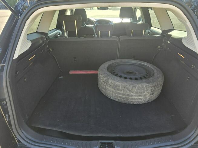 Ford Focus 1,6benz+GAZ. Klimatyzacja.Parktronic Przód i Tył.el.szyby>Centralka.