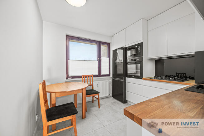 DWA POKOJE W ŚWIETNEJ LOKALIZACJI Z BALKONEM