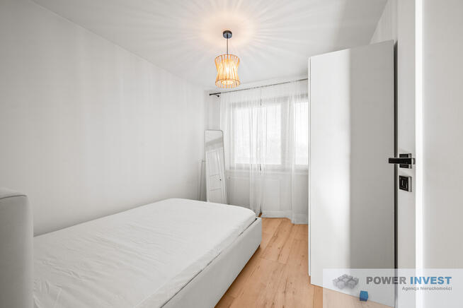 DWA POKOJE W ŚWIETNEJ LOKALIZACJI Z BALKONEM