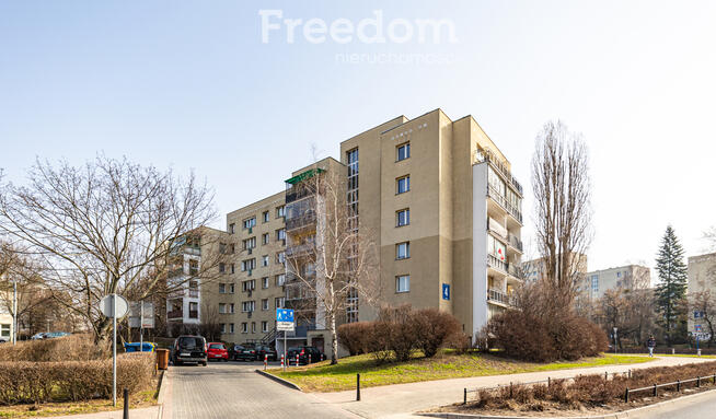 Atrakcyjna kawalerka na Ursynowie - obok metra!