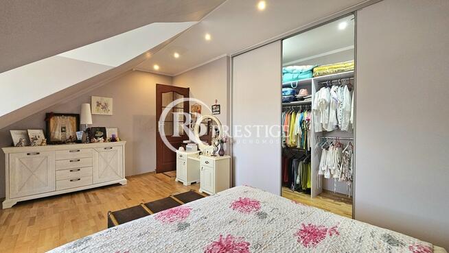 Dom z lokalem usł. pośród zieleni i ciszy.