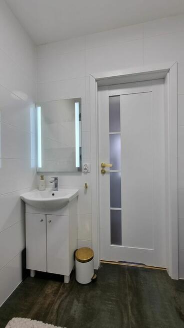 Po remoncie, wyposażone, 2 pok mieszkanie na rynku w Sycowie