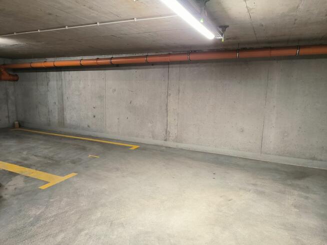 Miejsce parkingowe w hali garażowej wynajem