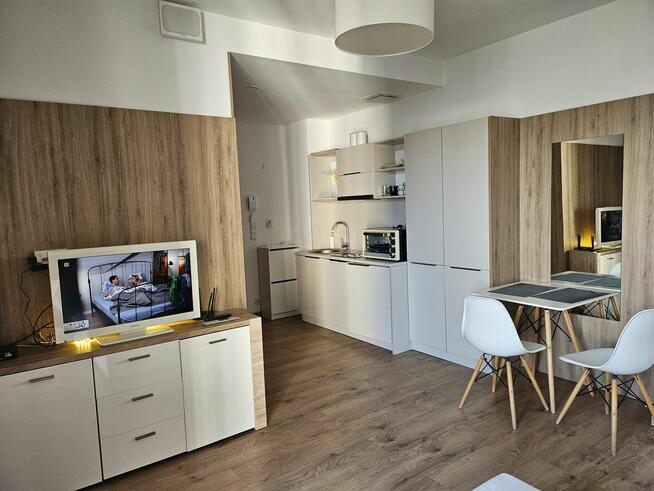 LUX Kawalerka 24 m2, z balkonem, salon połączony z kuchnią