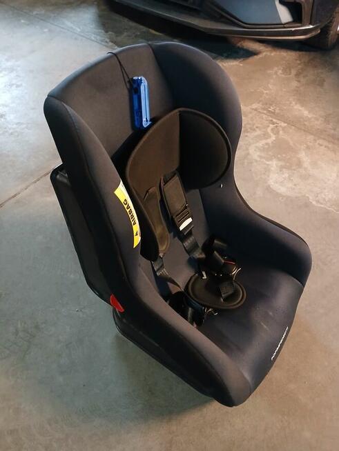 Fotelik samochodowy 9-18 kg.