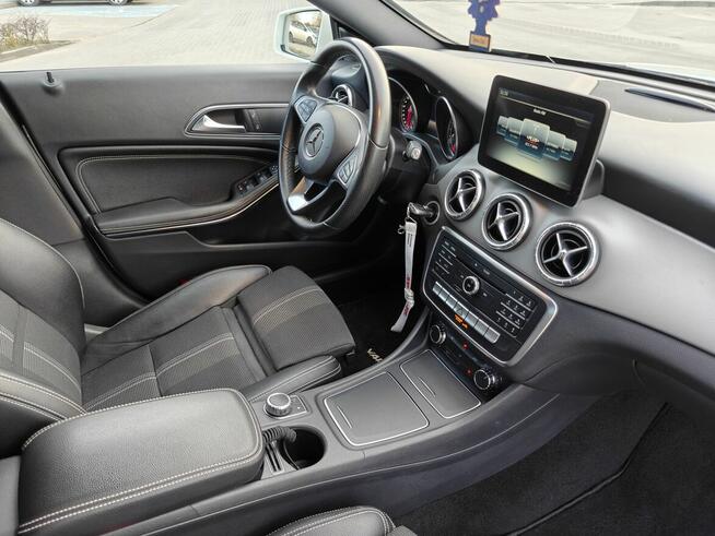Mercedes CLA180 1.6 benzyna automat lifting stan wzorowy