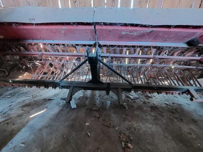 Siewnik zbożowy 30-lejkowy na TUZ ok. 3 m – sprawny, garażow