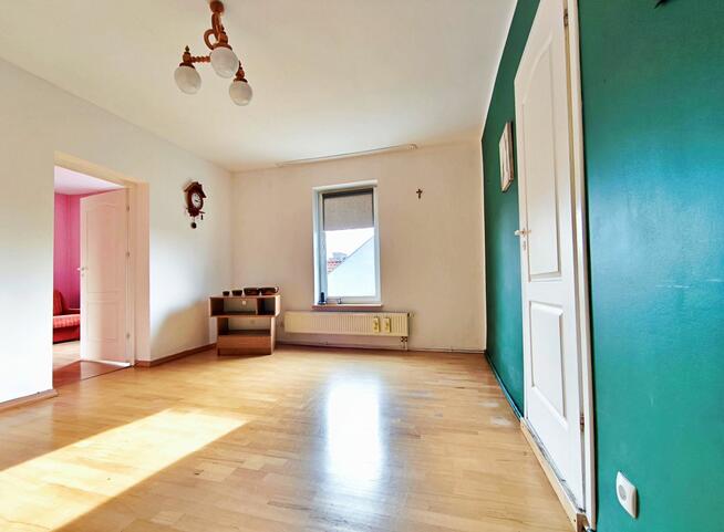 w kamienicy w centrum Olsztynka