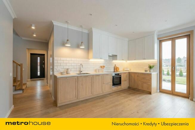 Dom z kominkiem, 5 pokoi w Tłuszczu