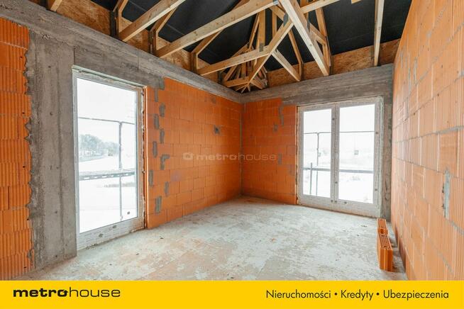 Dom z kominkiem, 5 pokoi w Tłuszczu