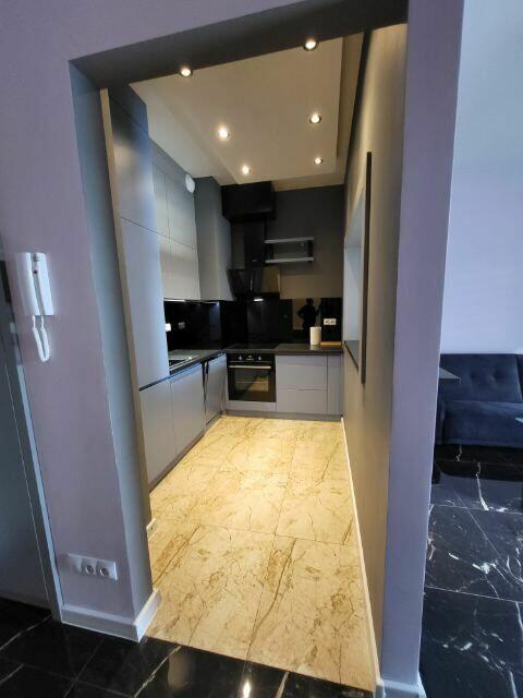 Kawalerka 35 m² z balkonem – ul. Złoty Potok, bezpośrednio