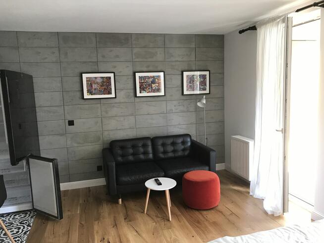 Przytulna kawalerka z komórką lok. i prywatnym parkiem ul. W