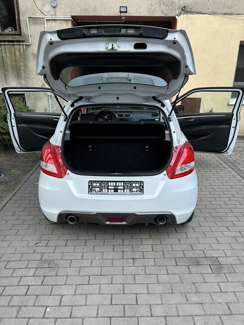 Suzuki Swift 1.6 Sport 2017 · 87600 km · 1 586 cm3 · Benzyn