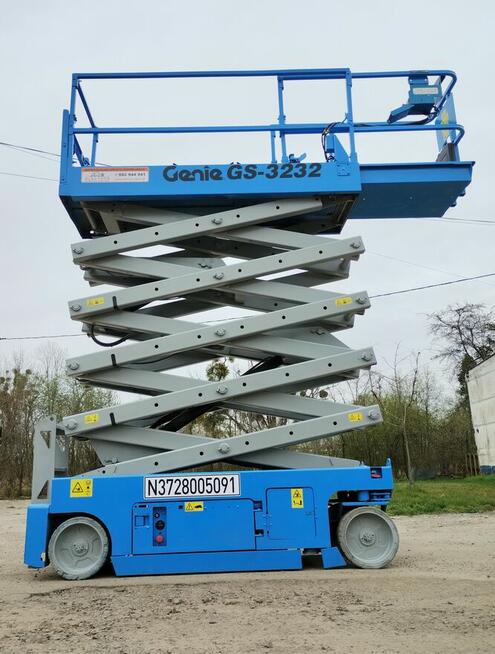 Podnośnik nożycowy Genie GS-3232, zwyżka 12 m wys. roboczej