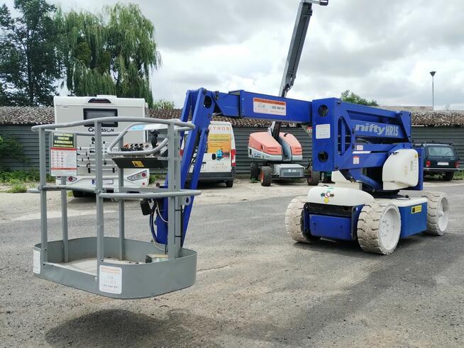 Podnośnik przegubowo-teleskopowy Niftylift HR 15 NDE, 15 m